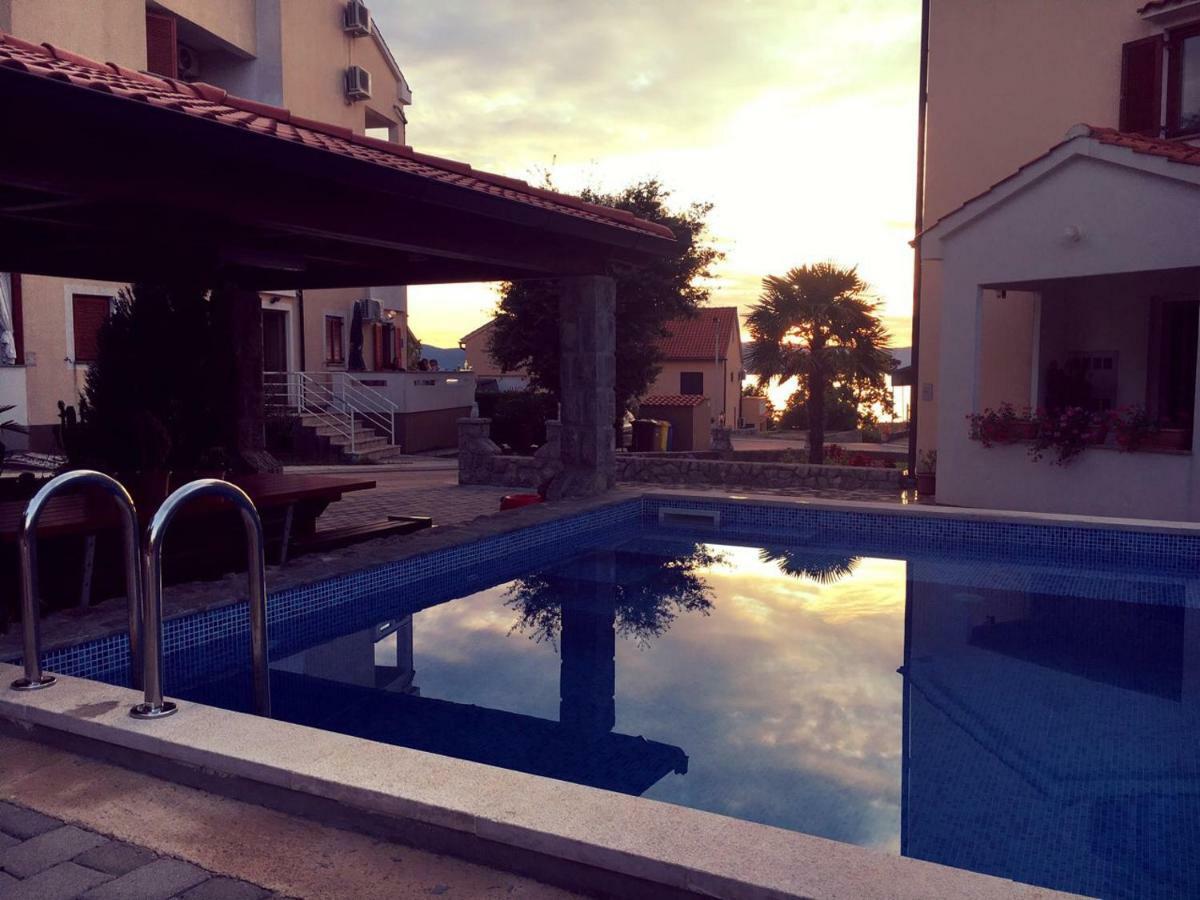 Apartments Hanka Njivice Ngoại thất bức ảnh